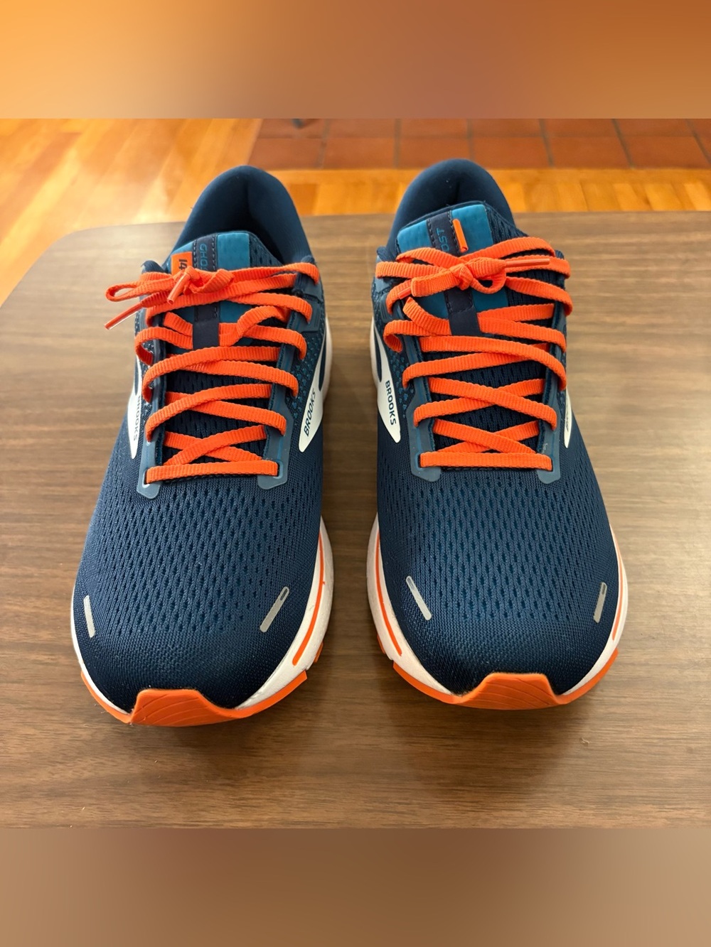 Less than 20 miles! Men’s Brooks Ghost 14 in titan blue & orange. Size 11.5 - Picture 2 of 6